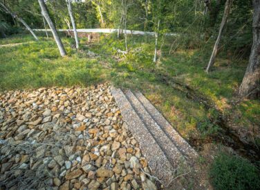 rock bed and stairway of Buescher State Park Dam